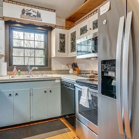 Charming Cabin With Fire Pit And Decks About 7 Mi To Helen Sautee Nacoochee Bagian luar foto