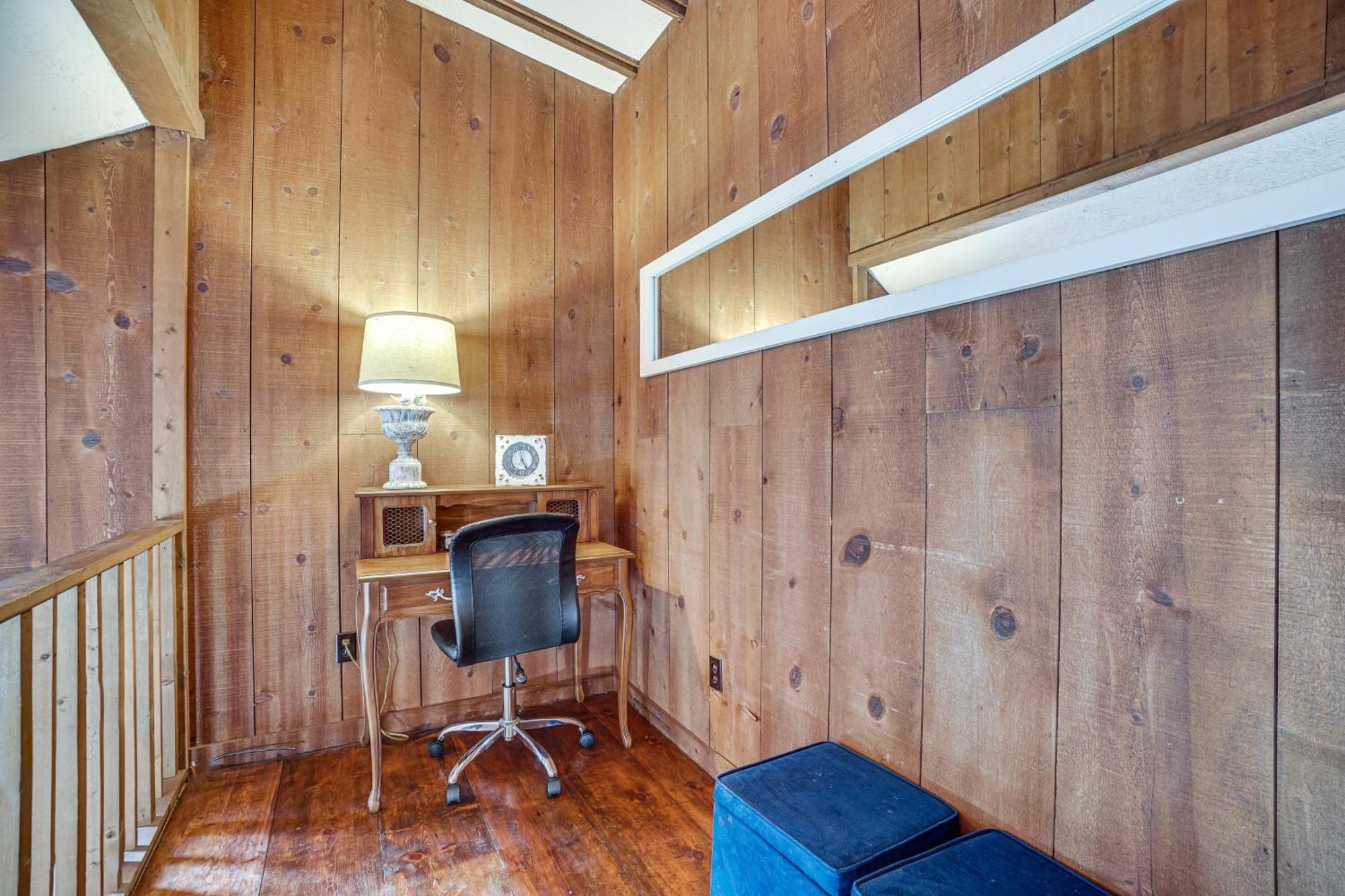 Charming Cabin With Fire Pit And Decks About 7 Mi To Helen Sautee Nacoochee Bagian luar foto